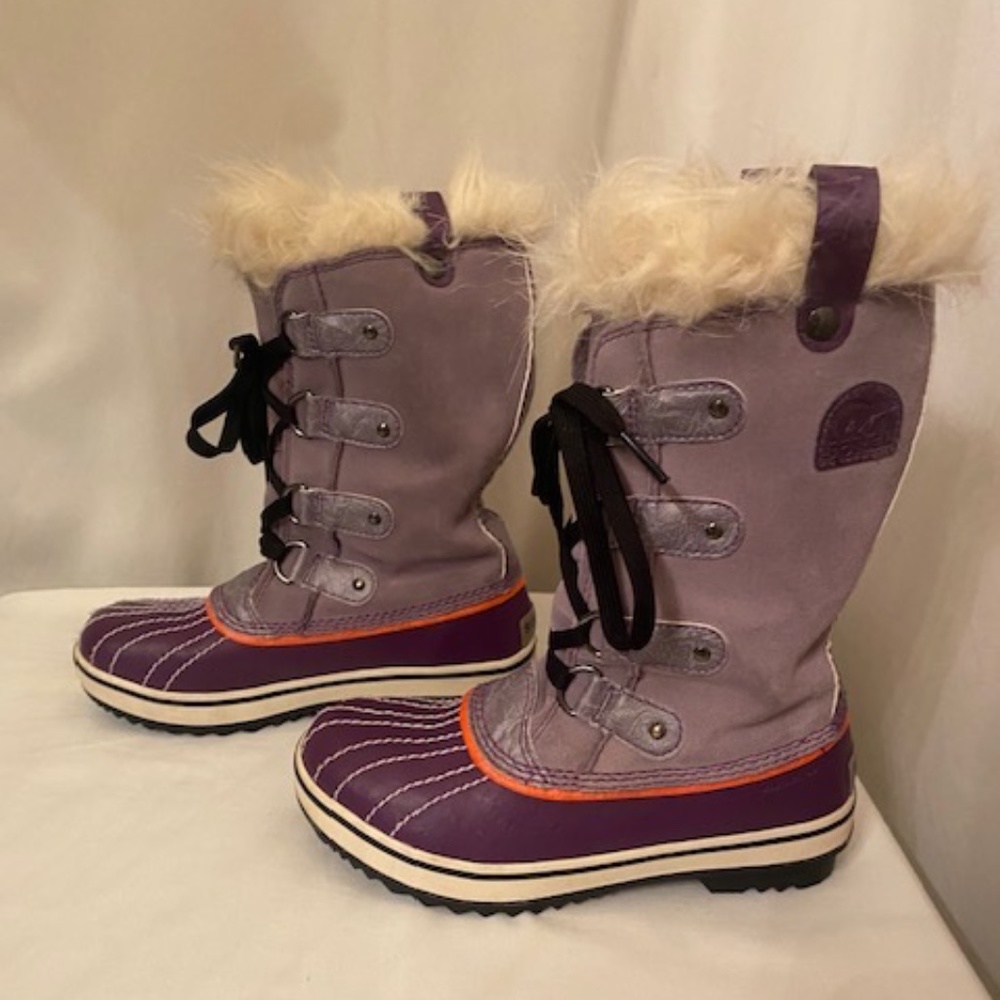 Sorel Purple Joan of Arctic Snow Boots Girls Size 1